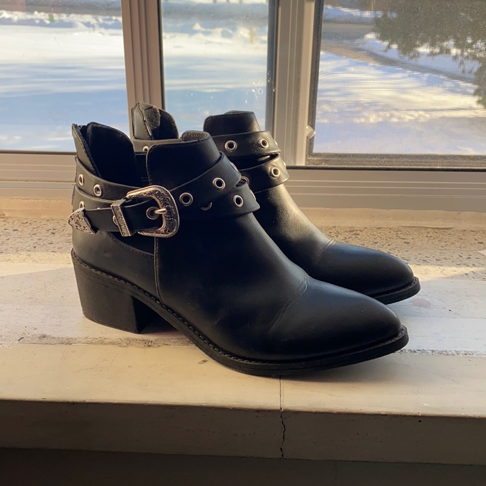 Western Style boots size 8